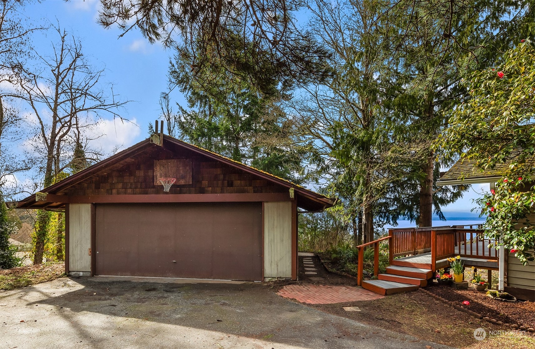 7405 172nd Street SW