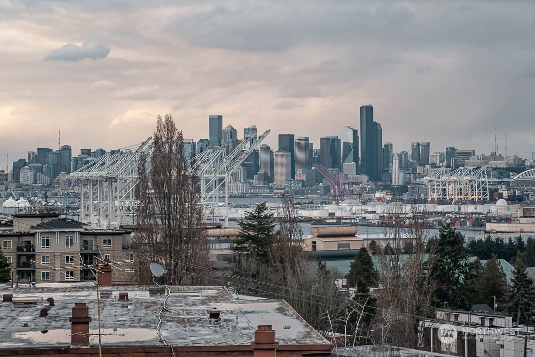 3221 SW Avalon Way ##404