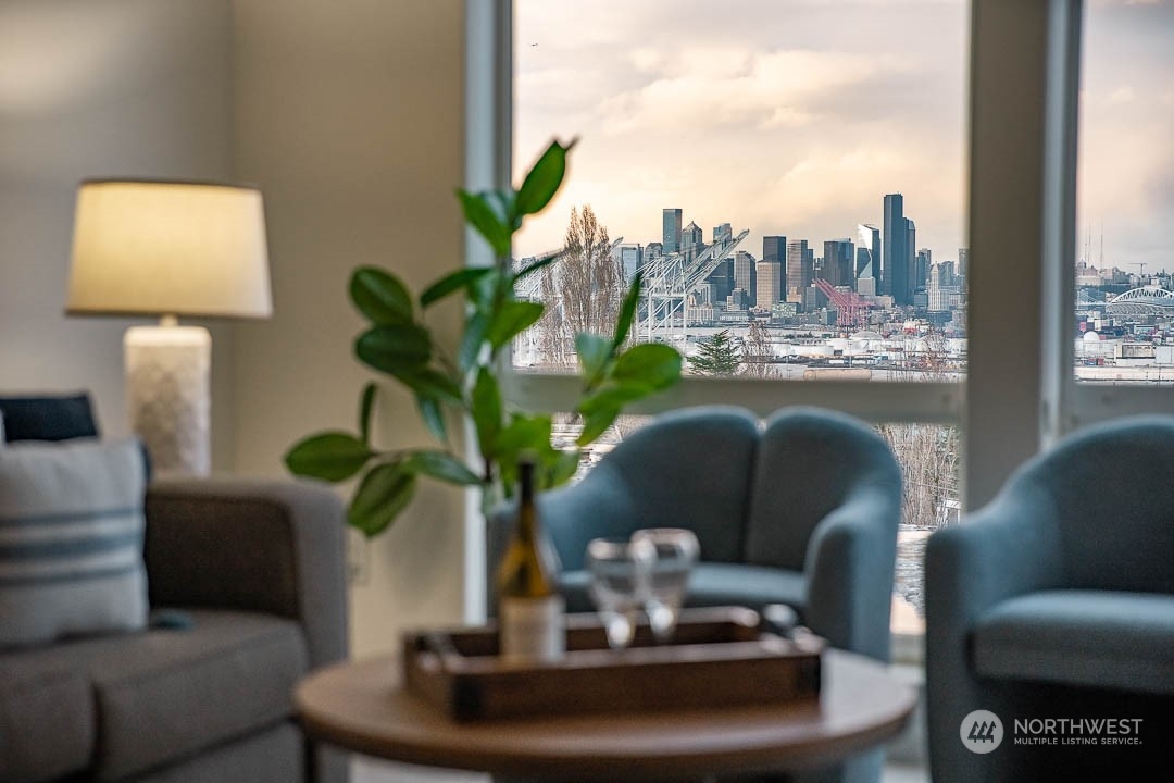 3221 SW Avalon Way ##404