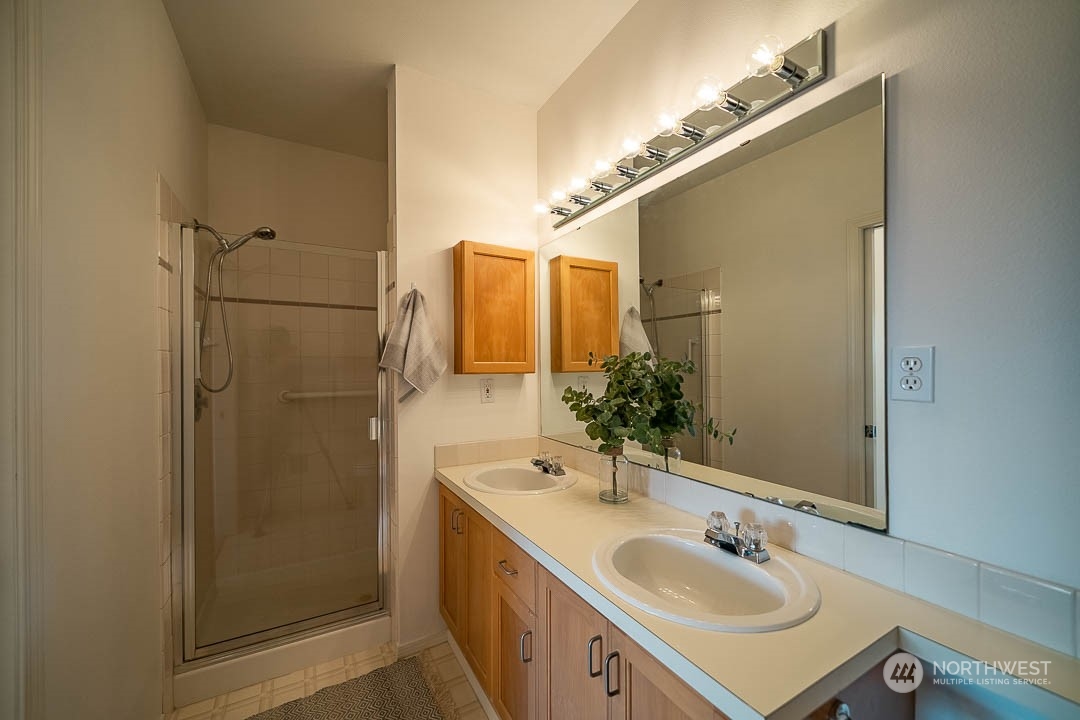 3221 SW Avalon Way ##404