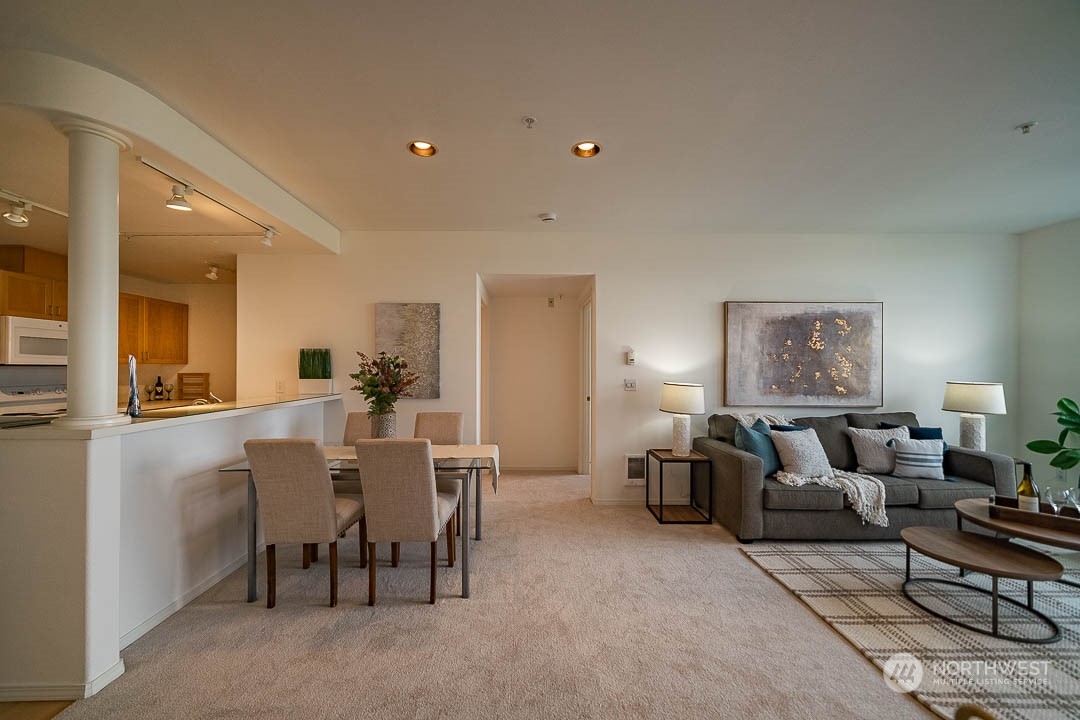 3221 SW Avalon Way ##404