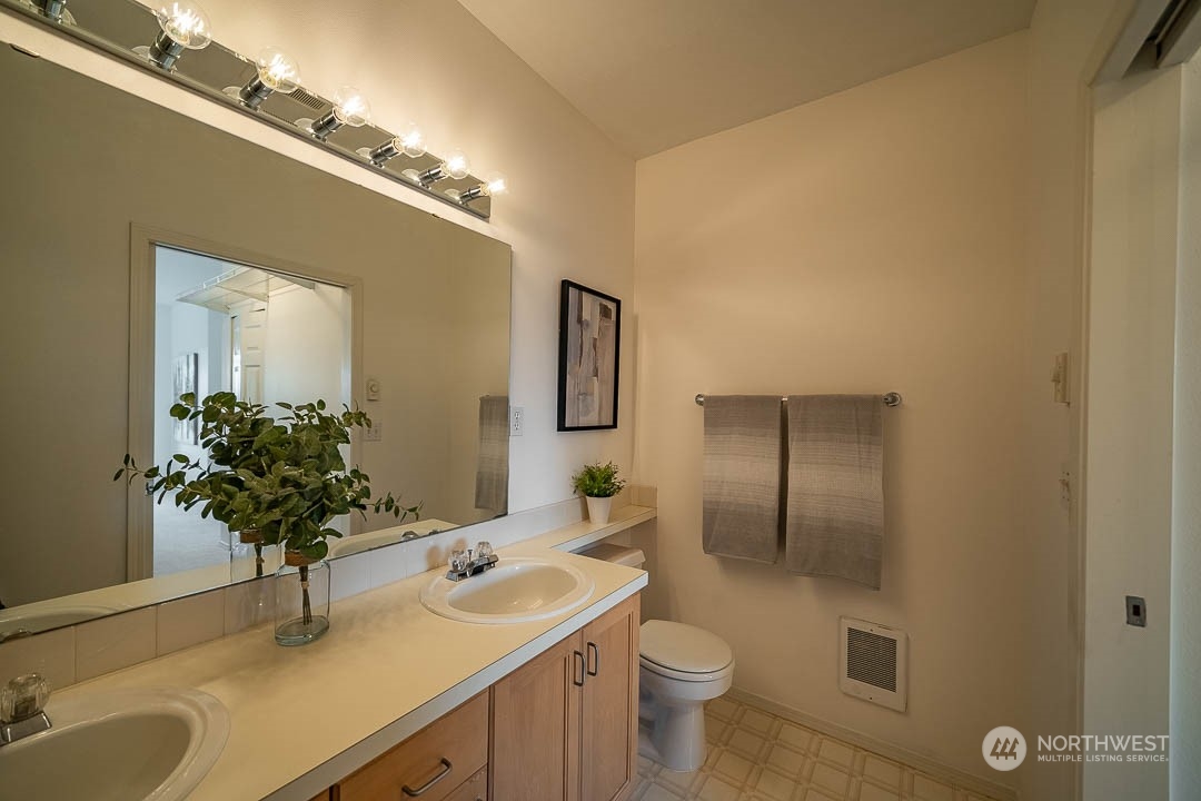 3221 SW Avalon Way ##404