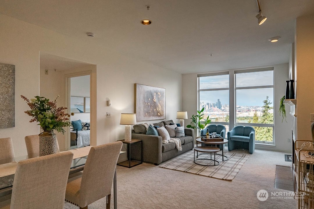 3221 SW Avalon Way ##404