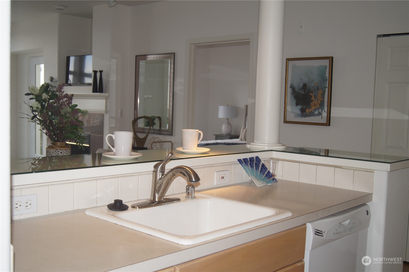 3221 SW Avalon Way ##404