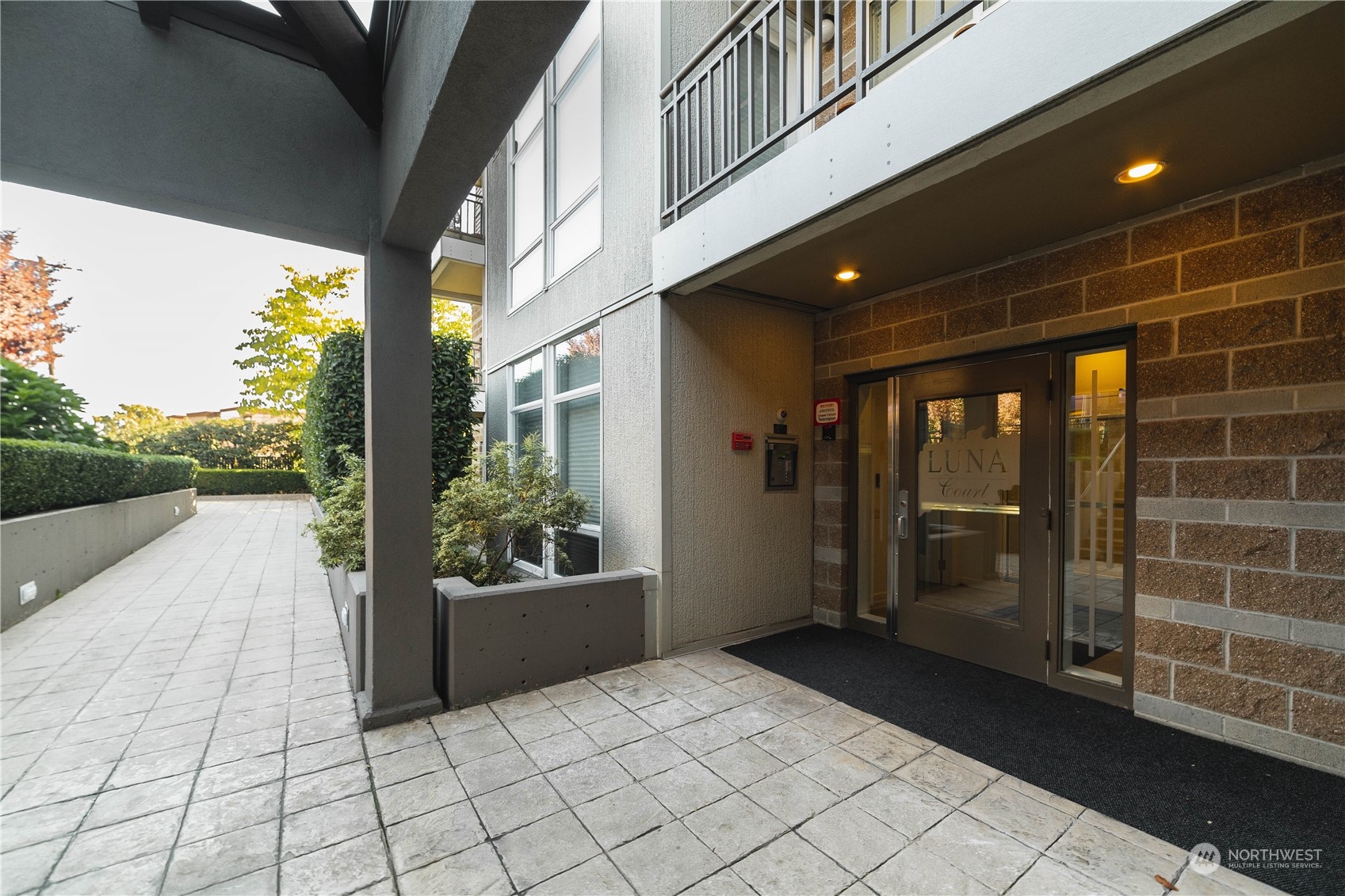 3221 SW Avalon Way ##404