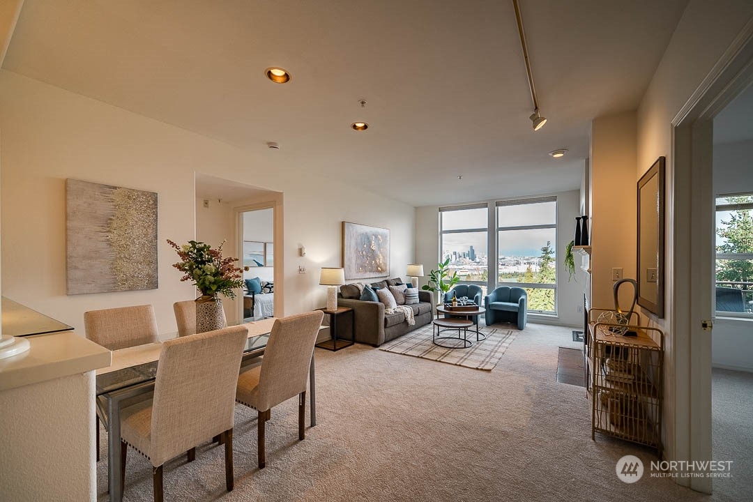 3221 SW Avalon Way ##404