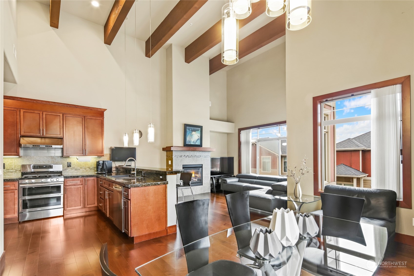 4005 NE 3rd Place #3E