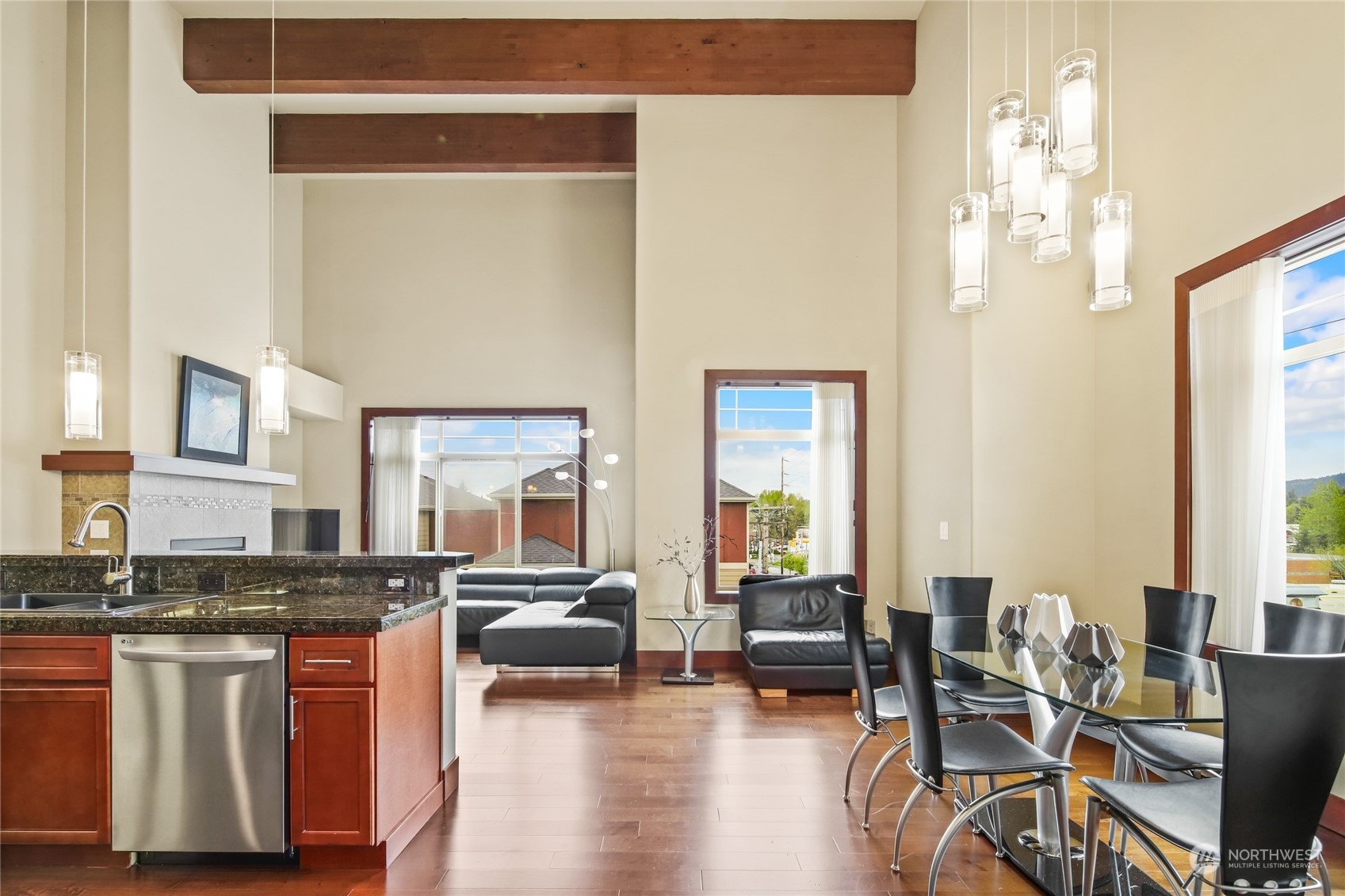 4005 NE 3rd Place #3E