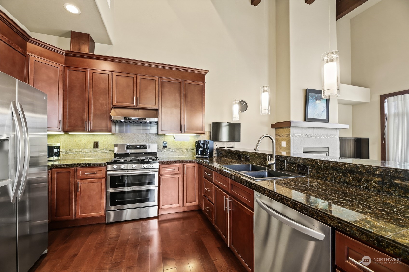 4005 NE 3rd Place #3E