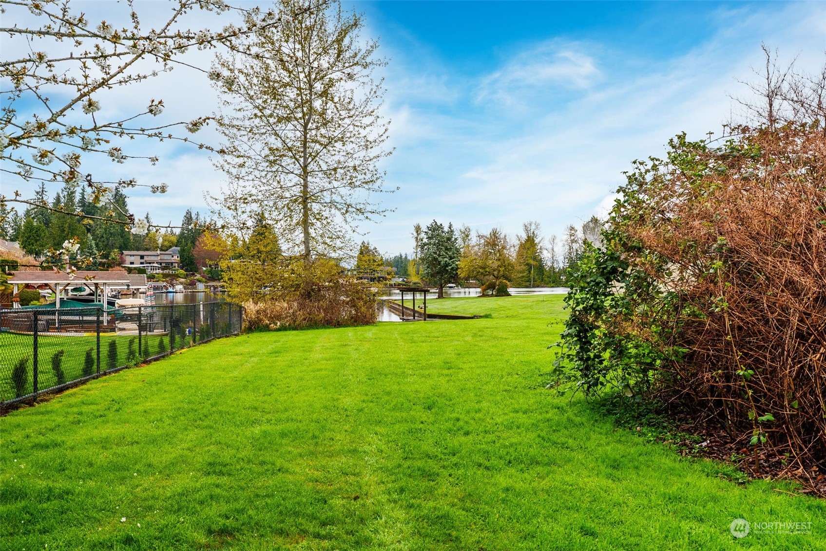 4739 Lakeridge Drive E