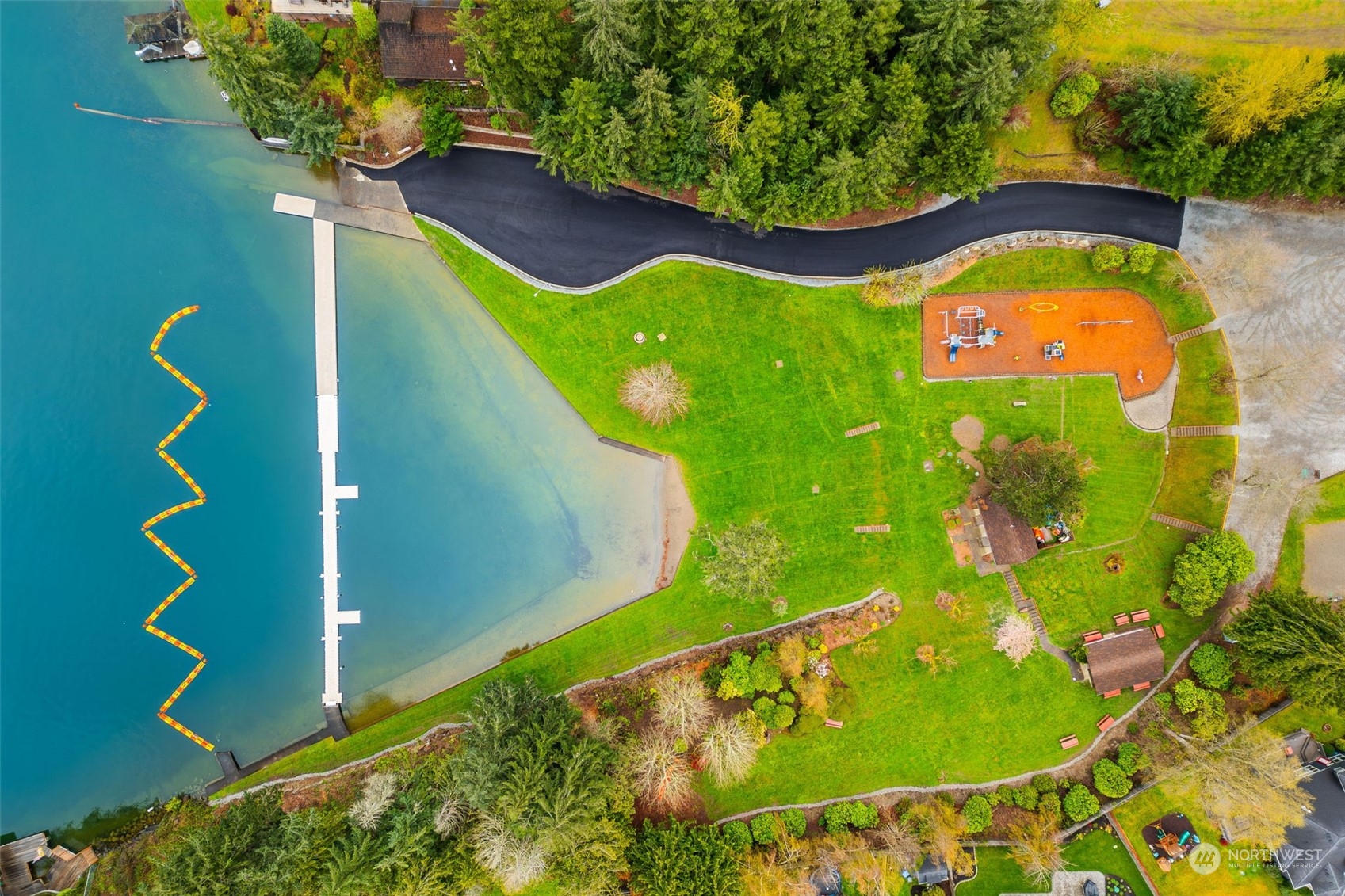 4739 Lakeridge Drive E