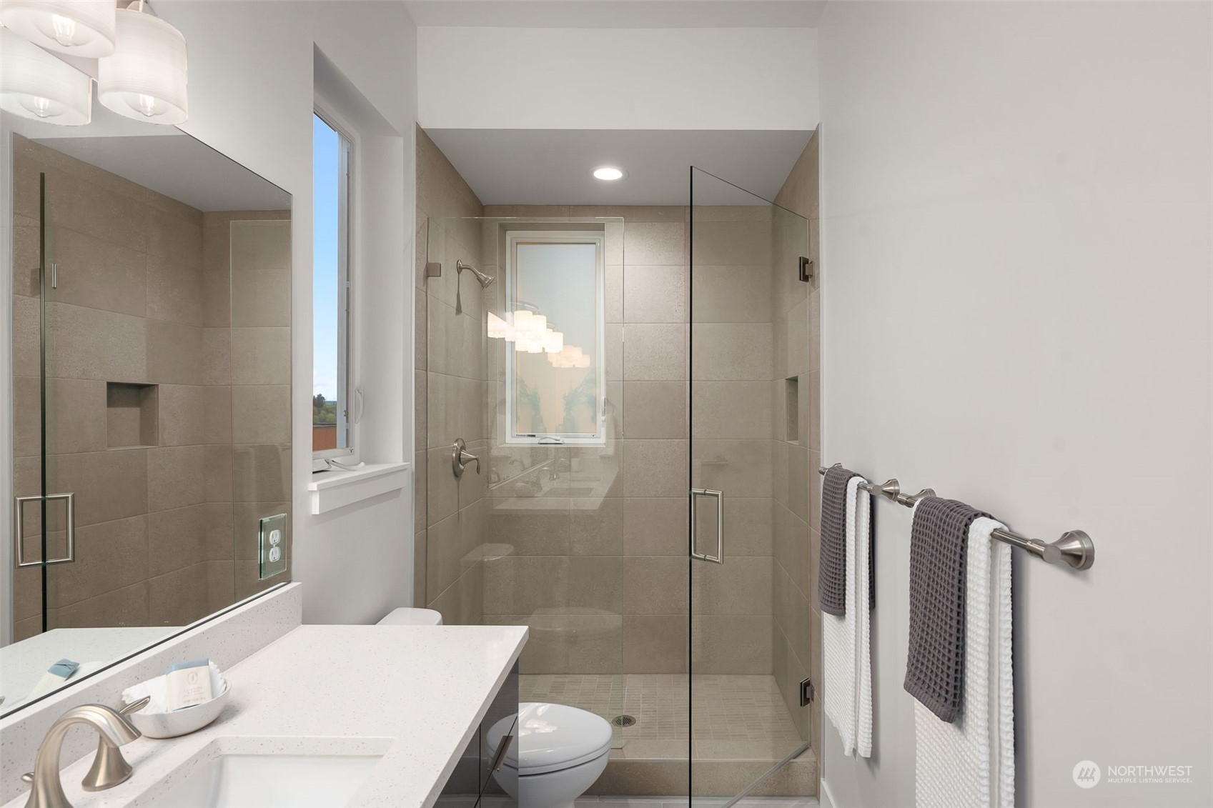 123 26th Avenue E Unit: B