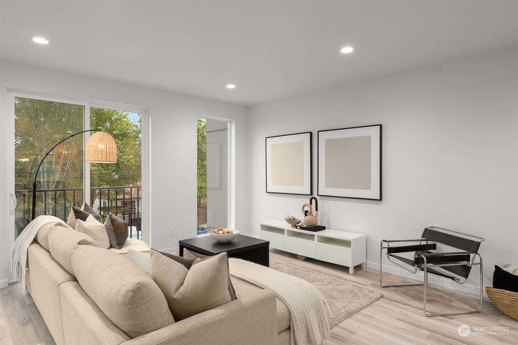123 26th Avenue E Unit: B