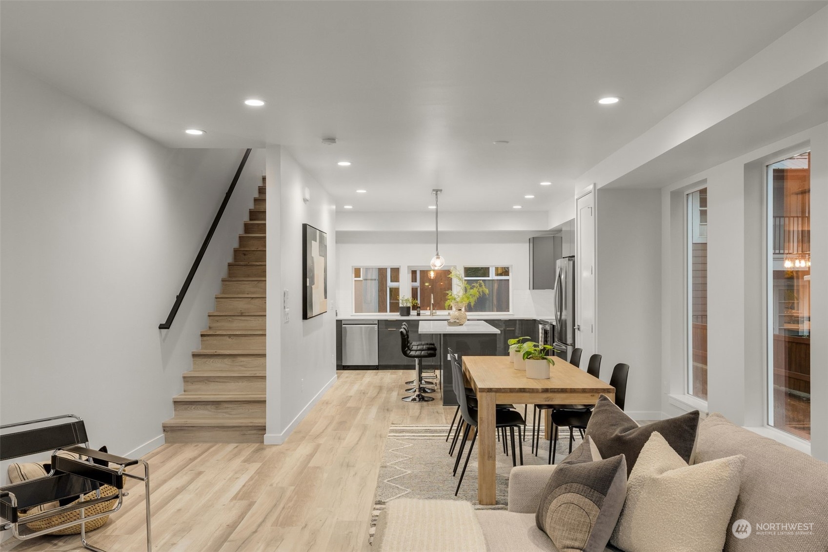 123 26th Avenue E Unit: B