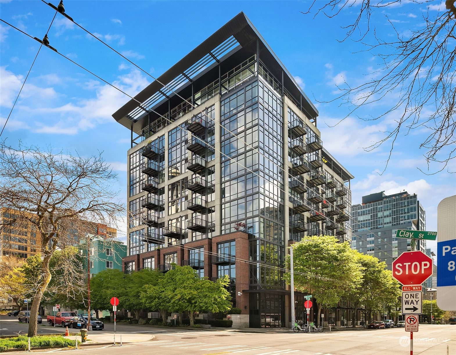 2720 3rd Avenue #905