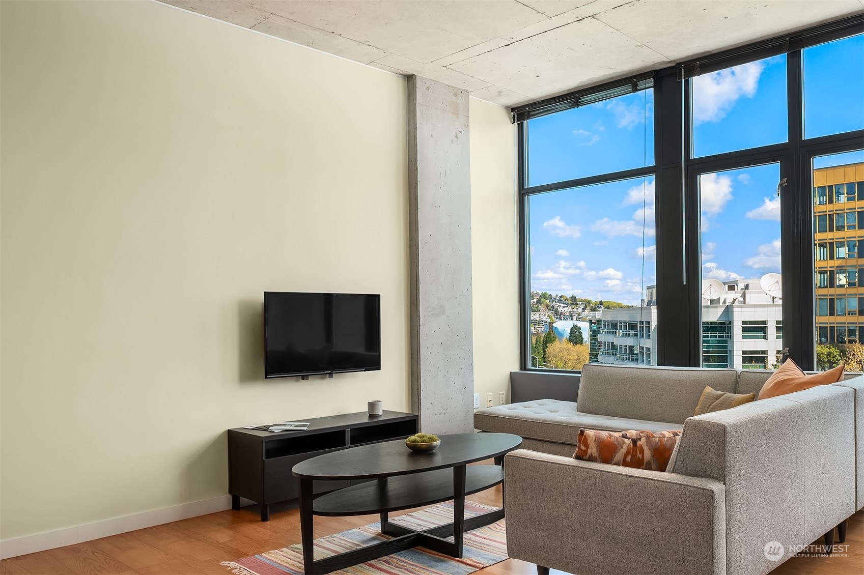 2720 3rd Avenue #905