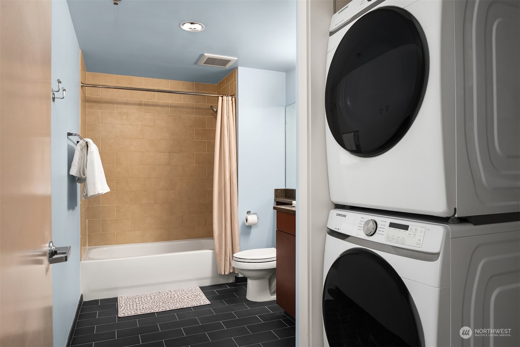 2720 3rd Avenue #905