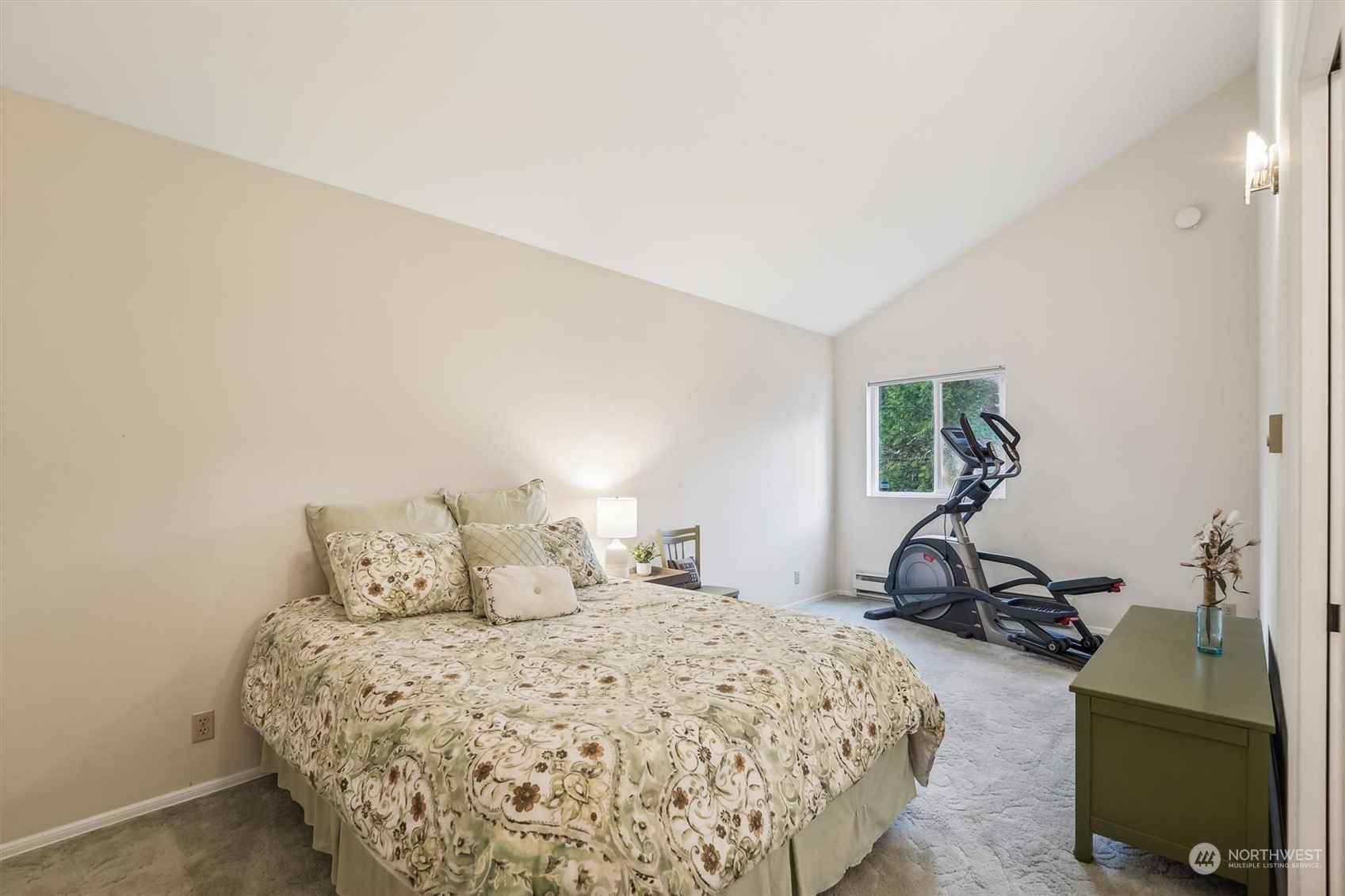 2135 NE Edwin Court
