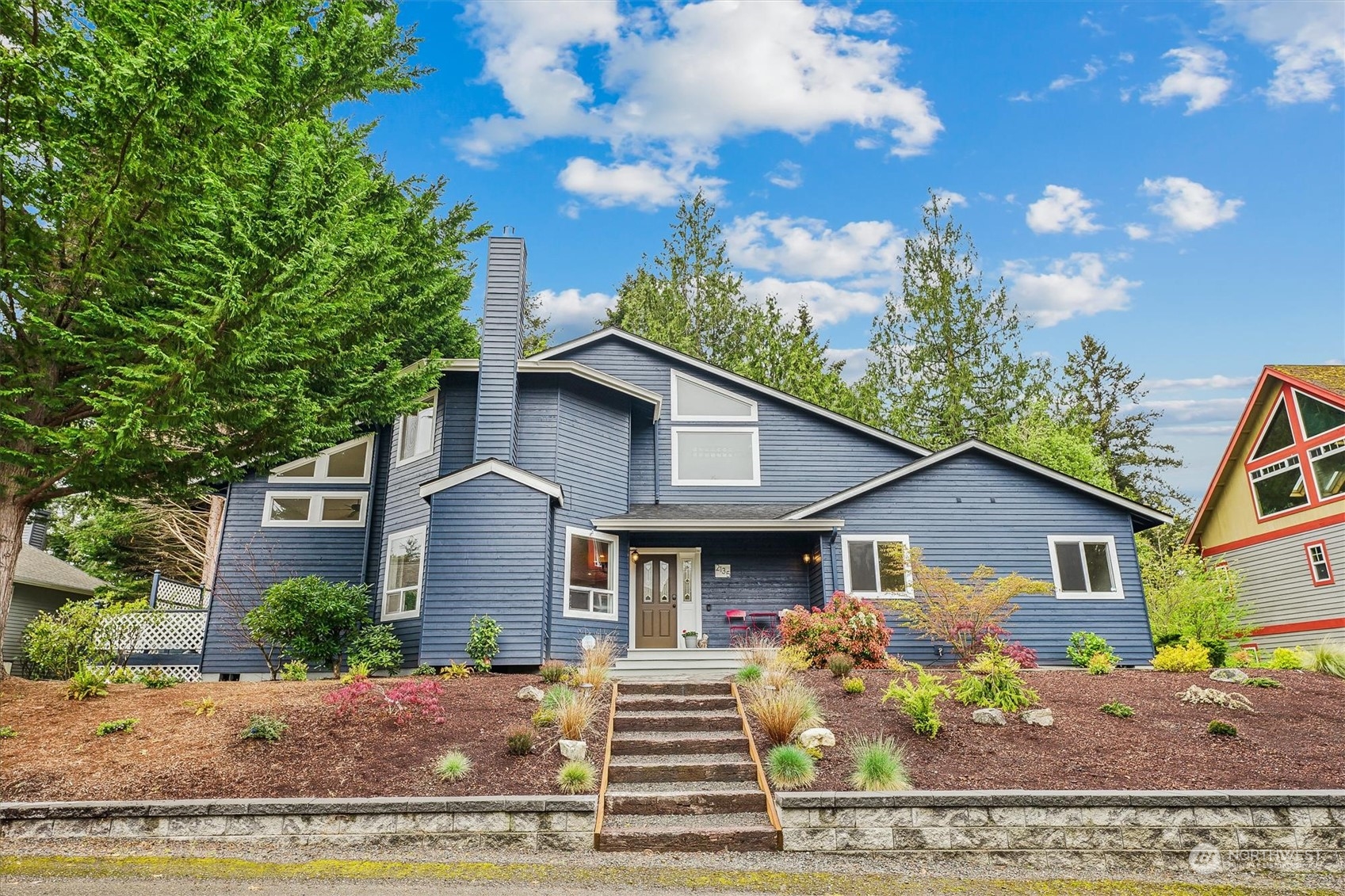 2135 NE Edwin Court