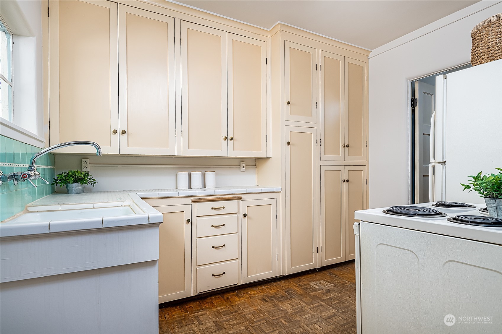 4204 11th Avenue NE #7