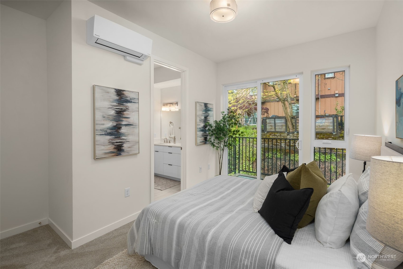 119 26th Avenue E Unit: B