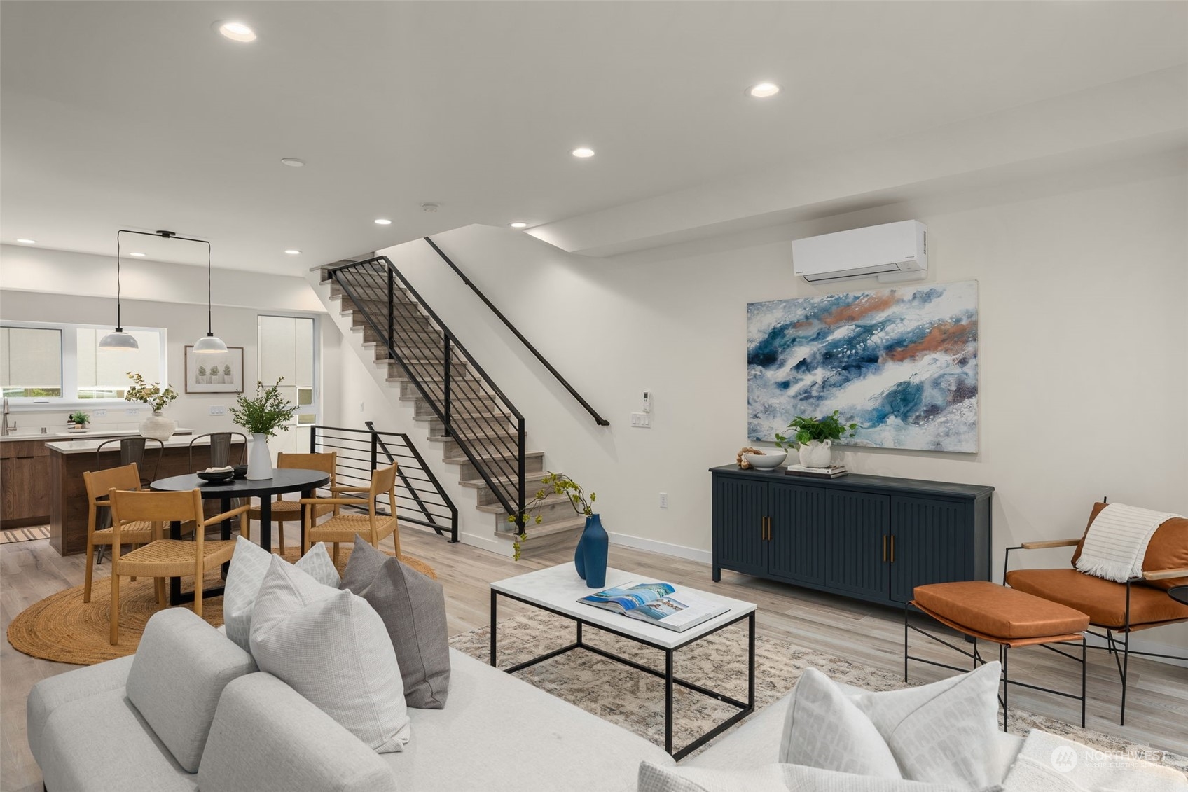 119 26th Avenue E Unit: B