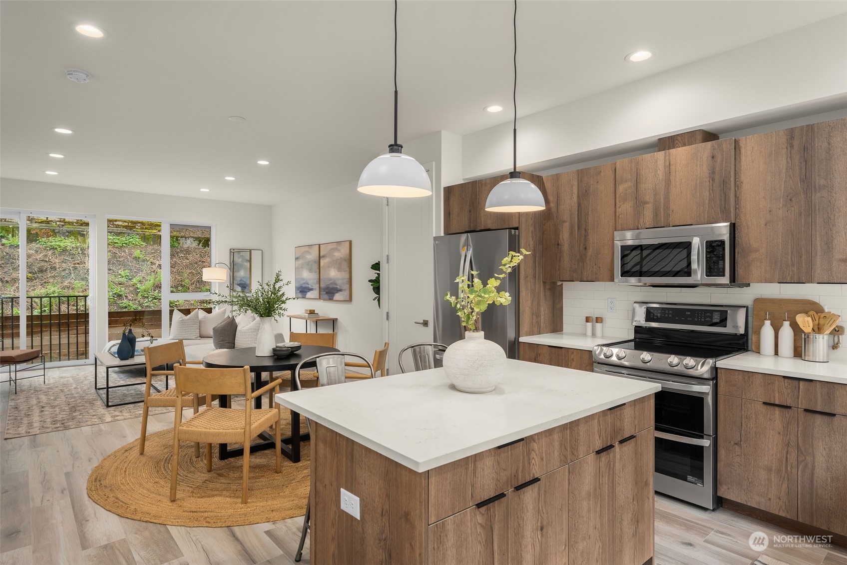 119 26th Avenue E Unit: B