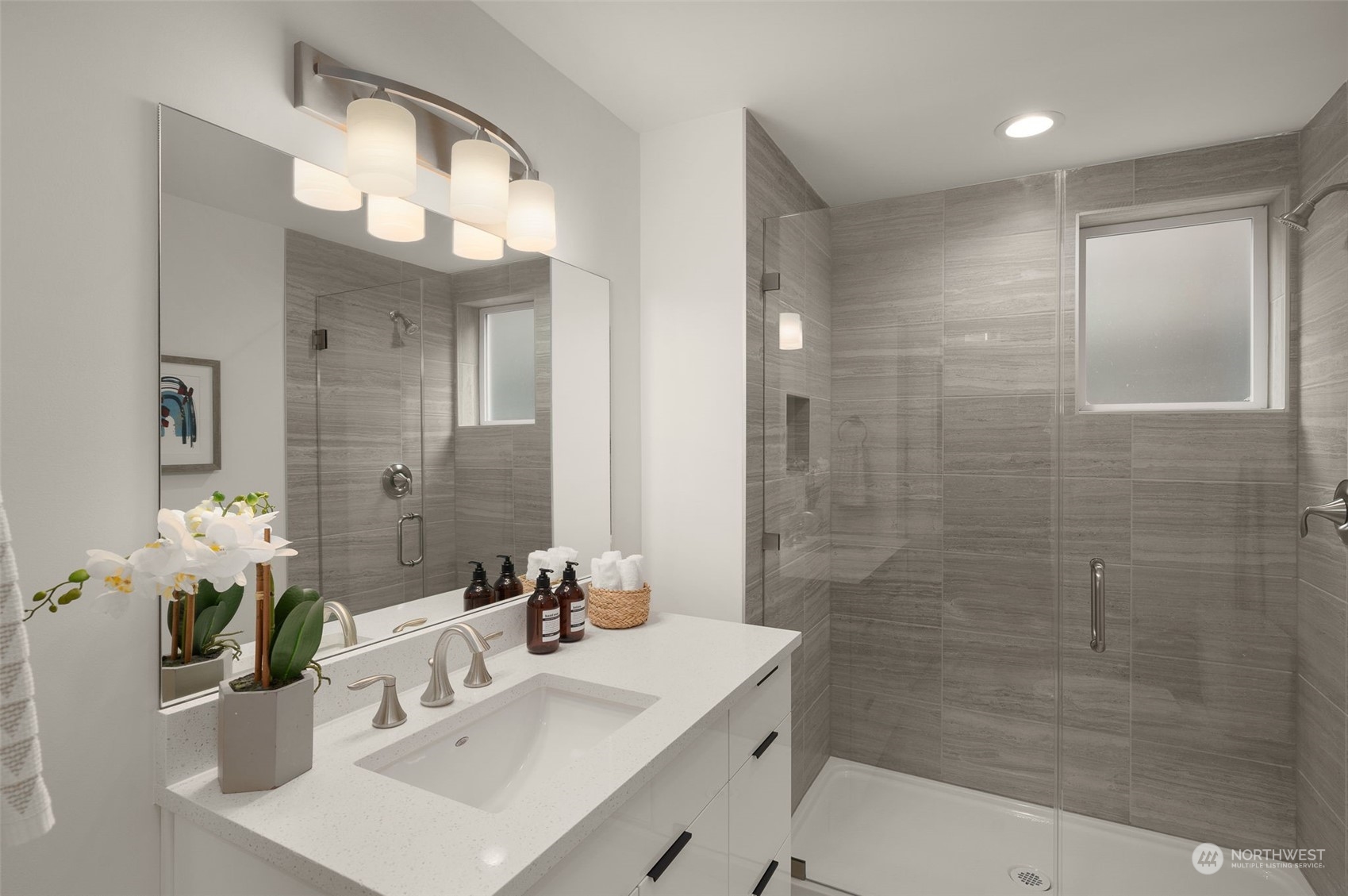 119 26th Avenue E Unit: B