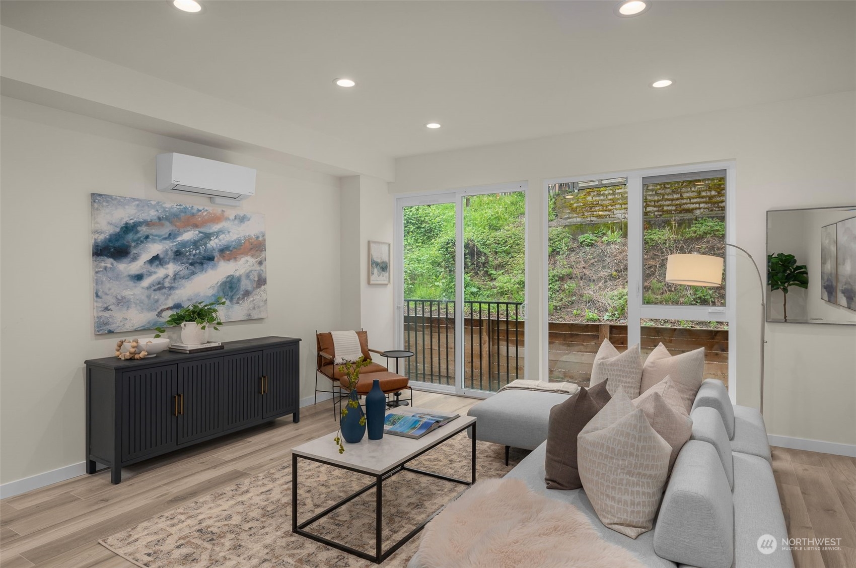 119 26th Avenue E Unit: B