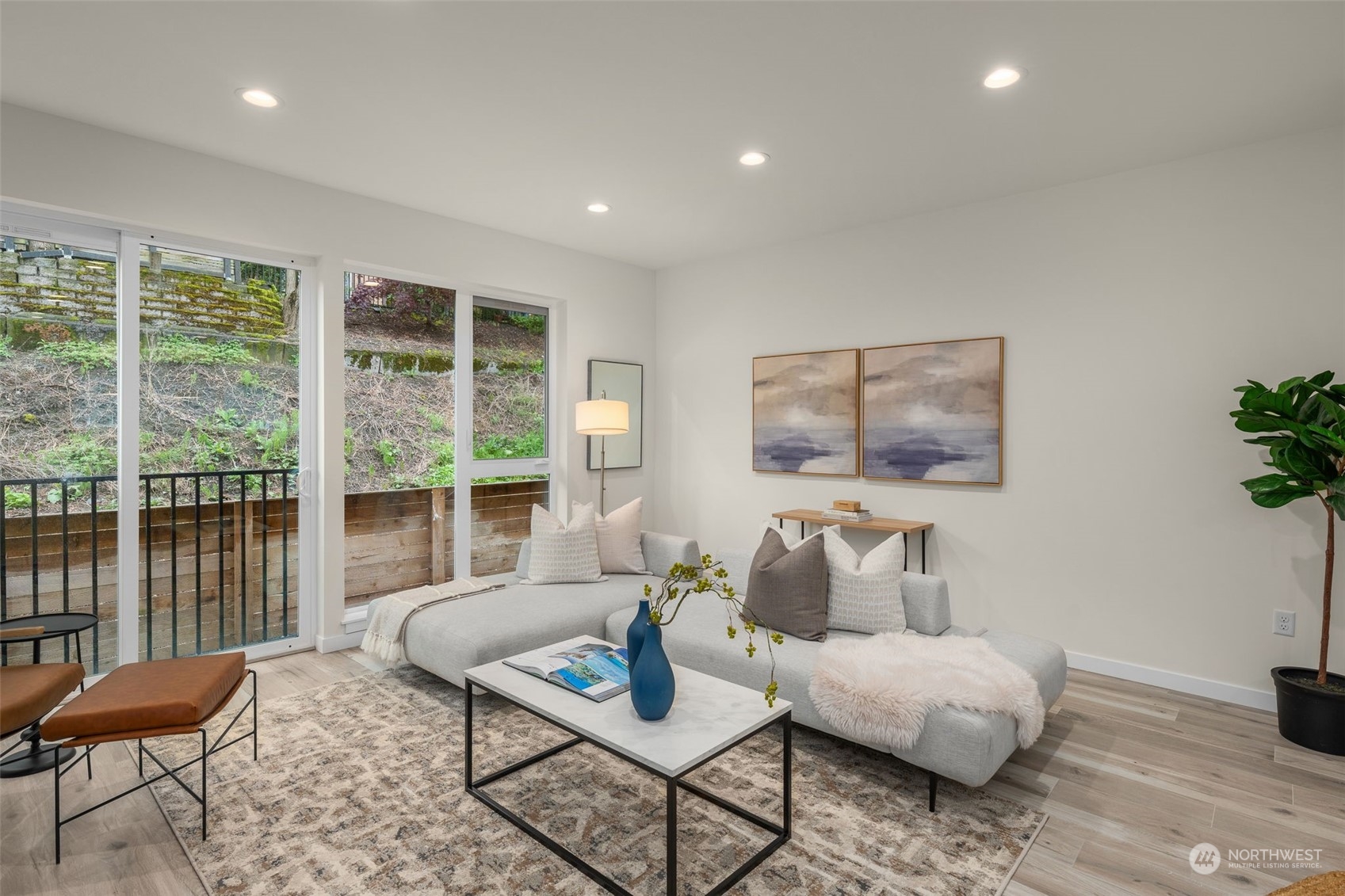 119 26th Avenue E Unit: B