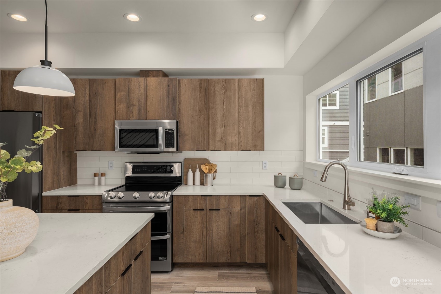 119 26th Avenue E Unit: B