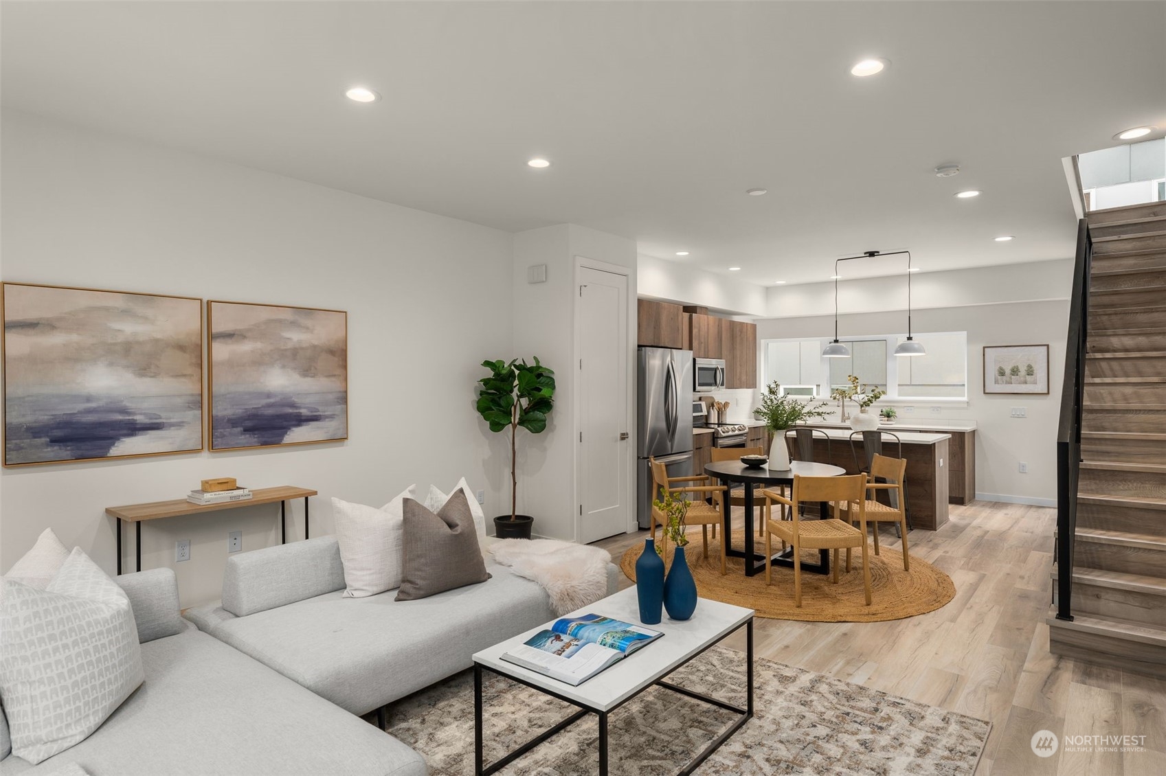 119 26th Avenue E Unit: B
