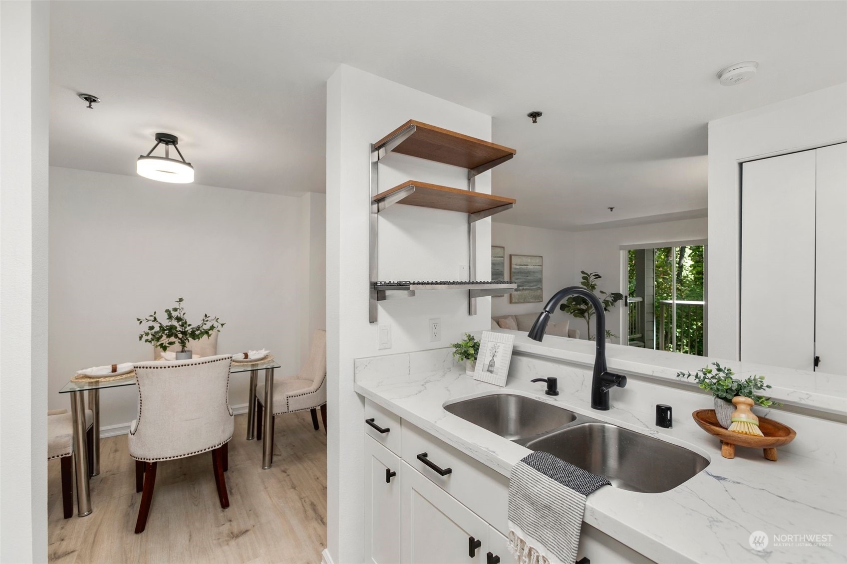 975 Aberdeen Avenue NE #F107