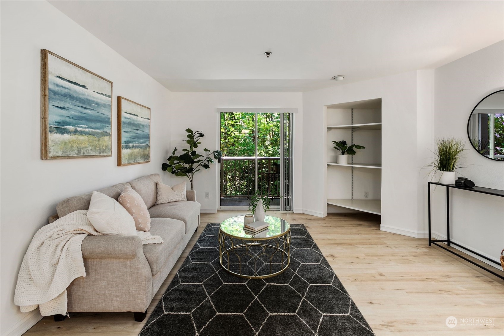 975 Aberdeen Avenue NE #F107