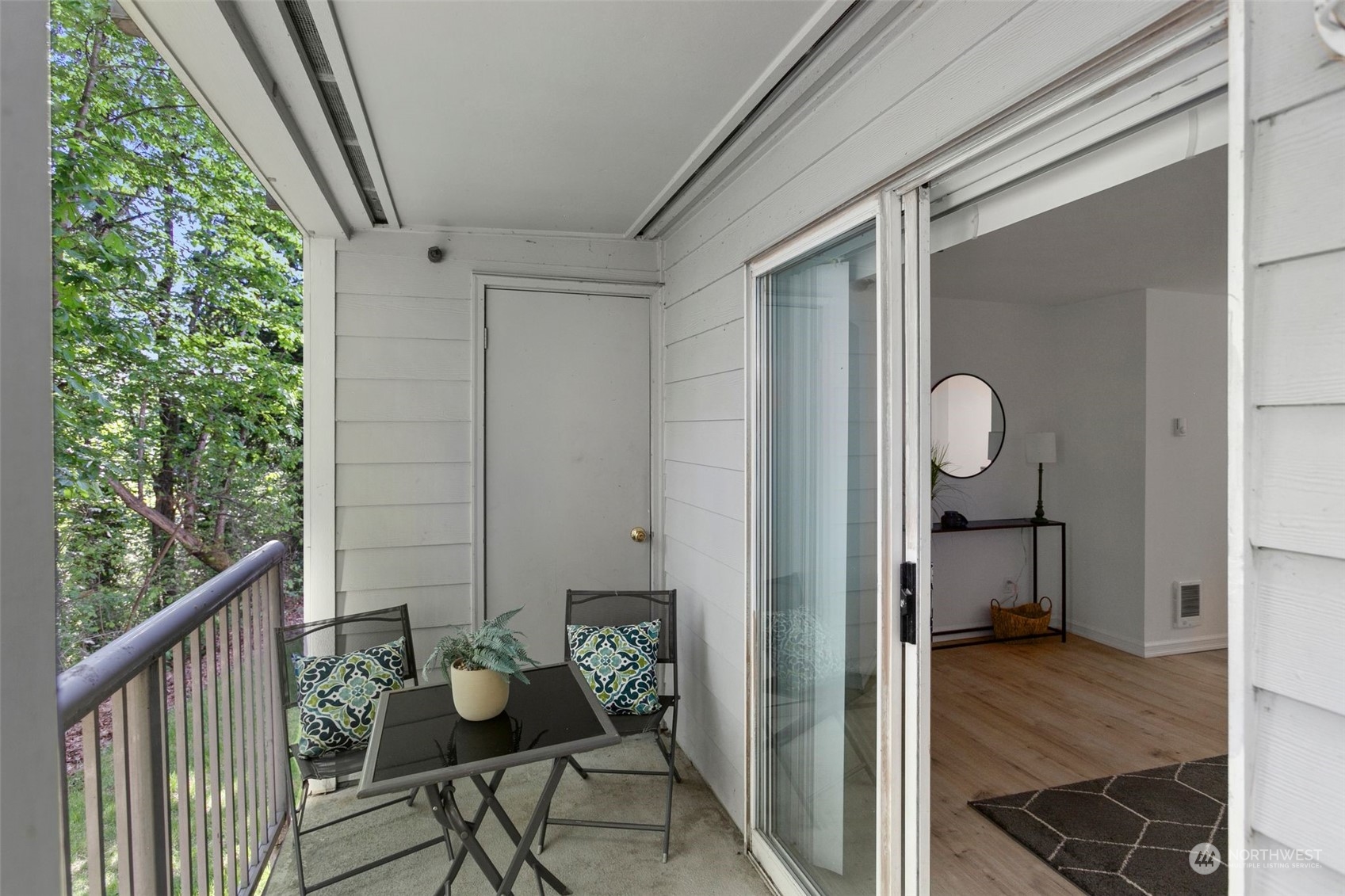 975 Aberdeen Avenue NE #F107