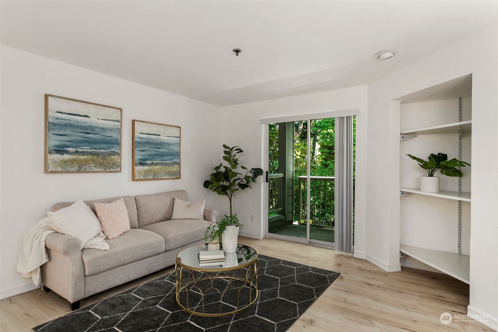 975 Aberdeen Avenue NE #F107