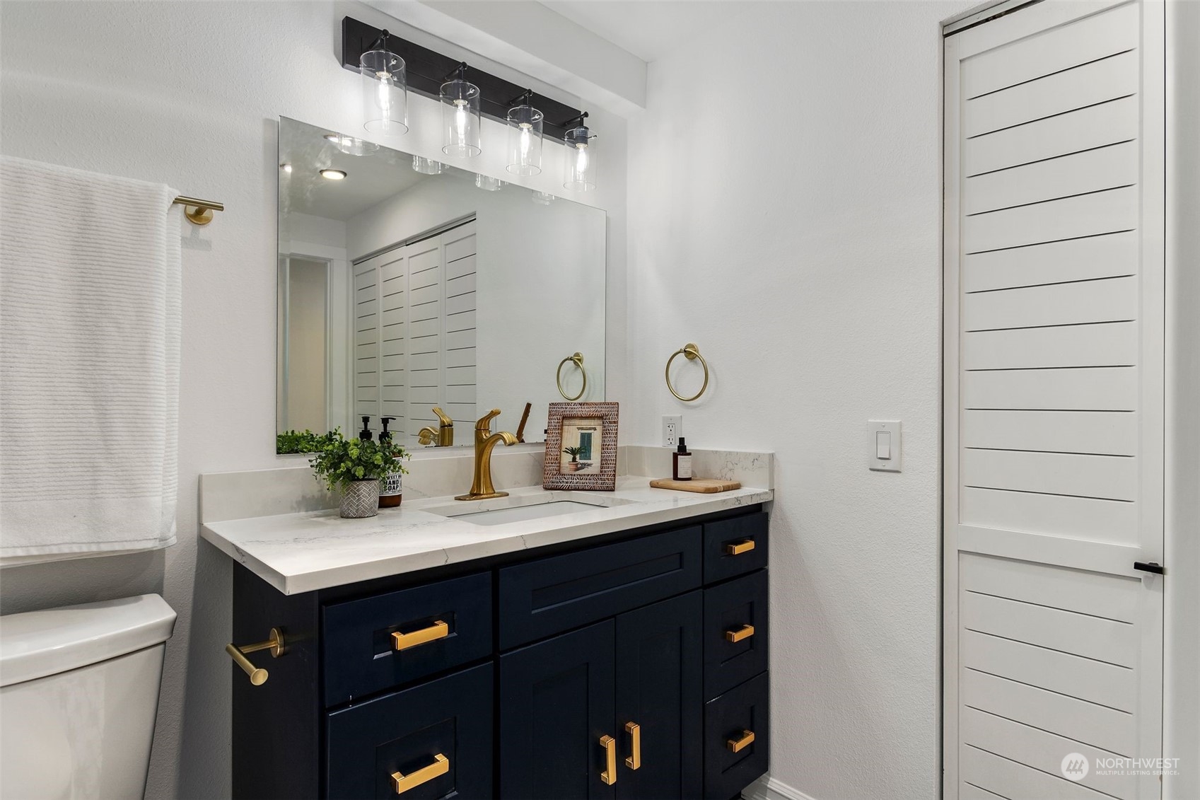 975 Aberdeen Avenue NE #F107