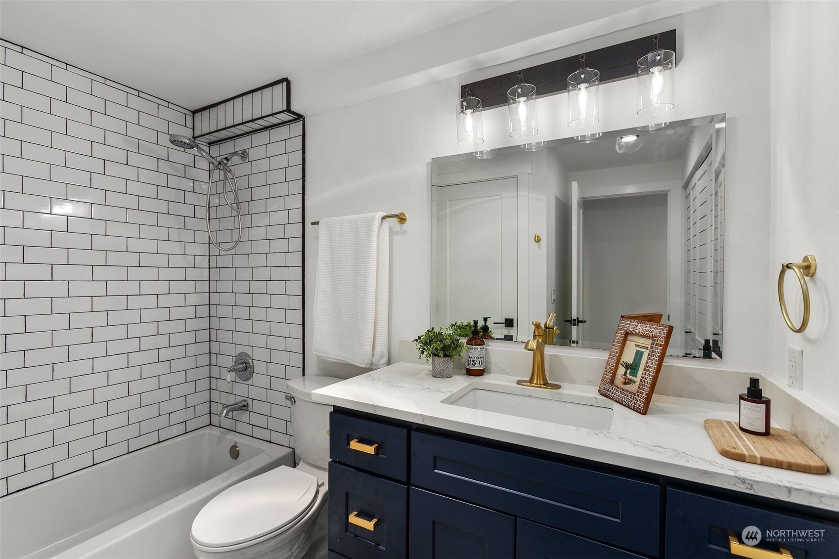 975 Aberdeen Avenue NE #F107