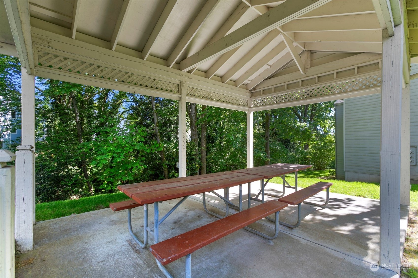 975 Aberdeen Avenue NE #F107