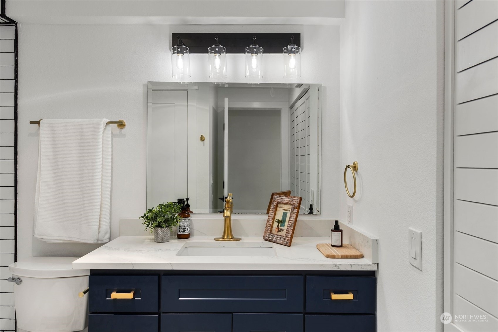 975 Aberdeen Avenue NE #F107