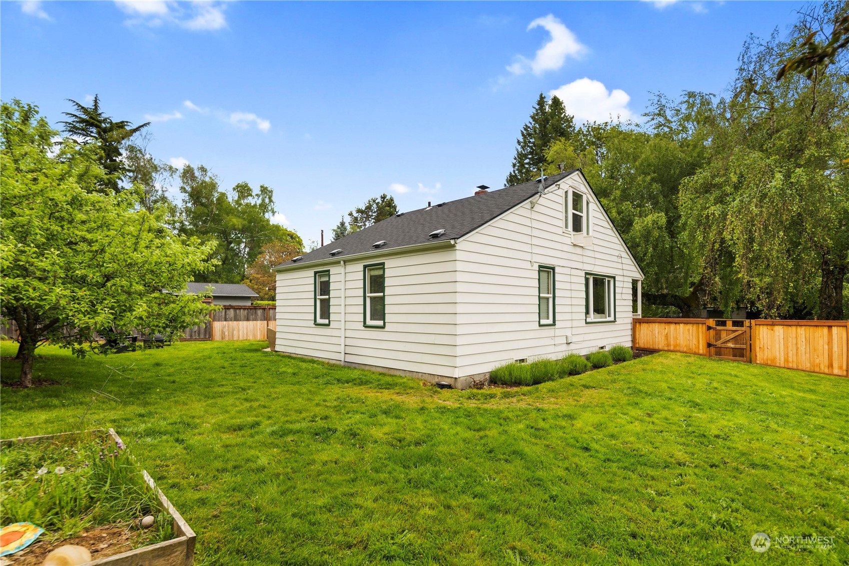 13019 Meridian Avenue N