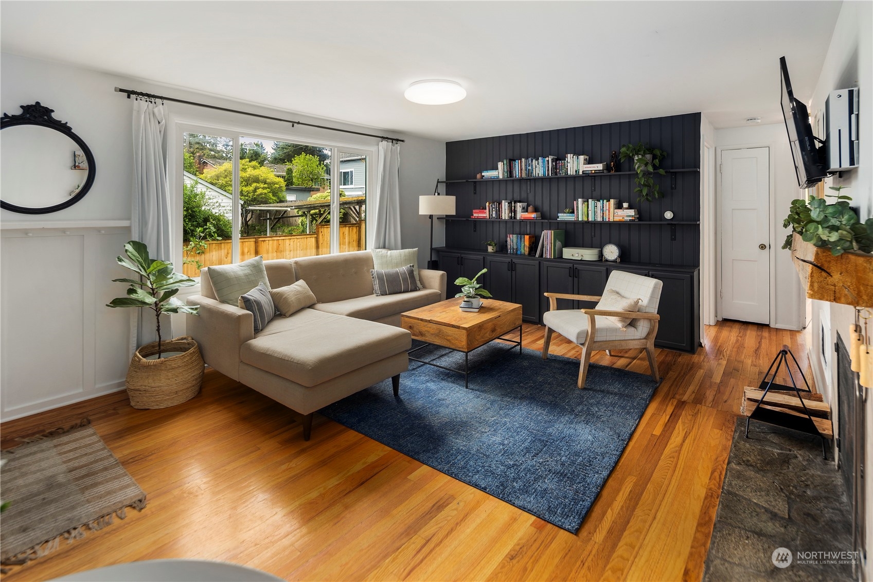 13019 Meridian Avenue N