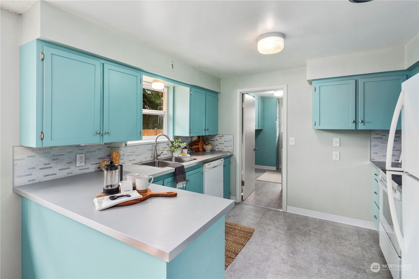 19526 Fremont Avenue N