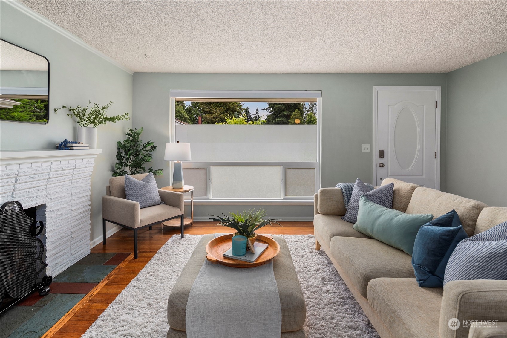 19526 Fremont Avenue N