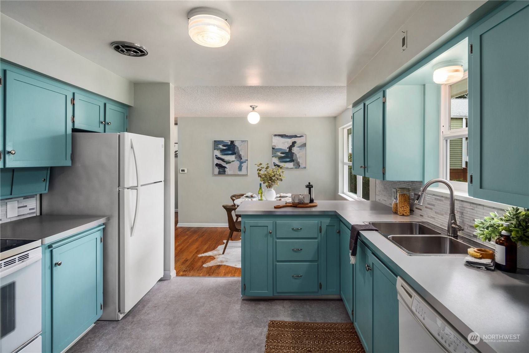 19526 Fremont Avenue N