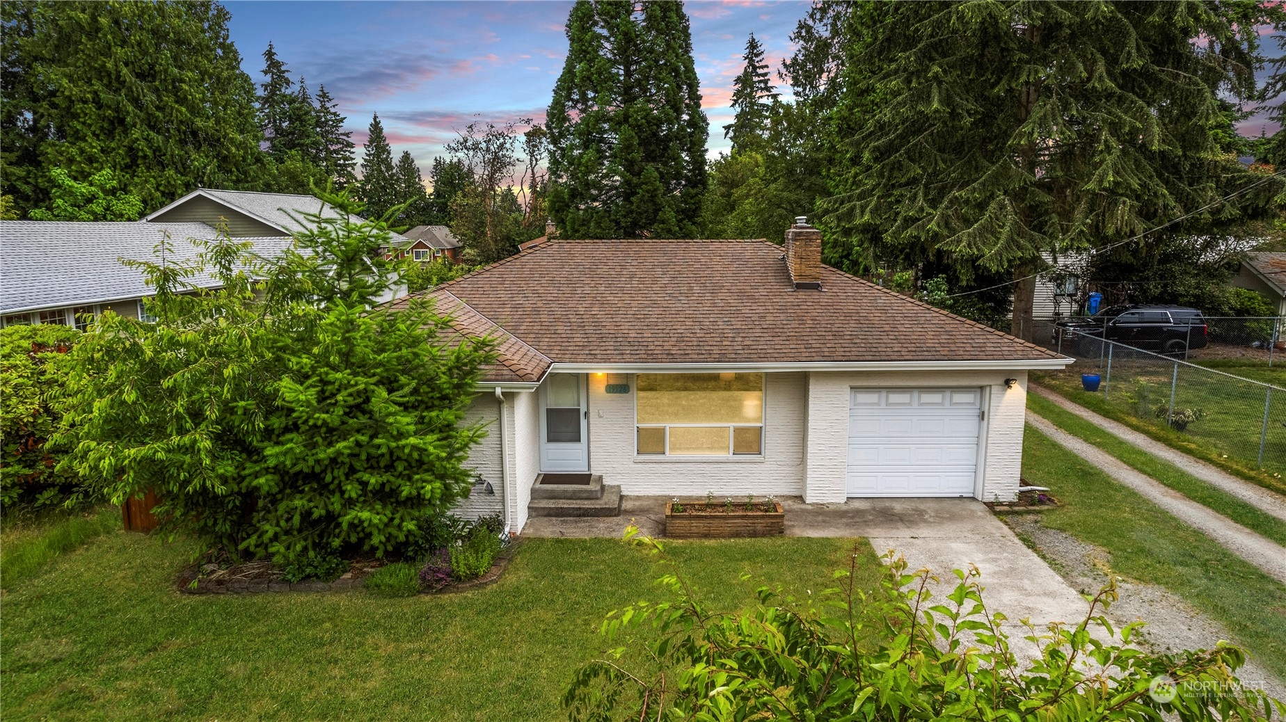 19526 Fremont Avenue N