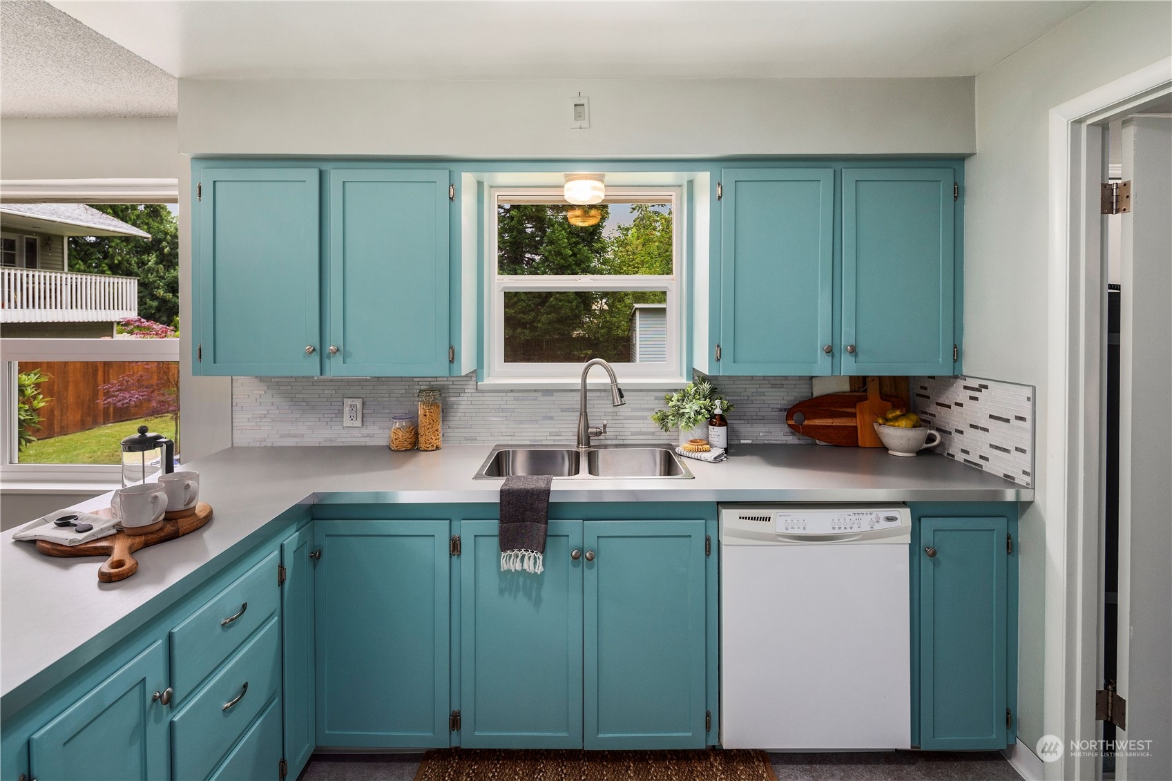 19526 Fremont Avenue N