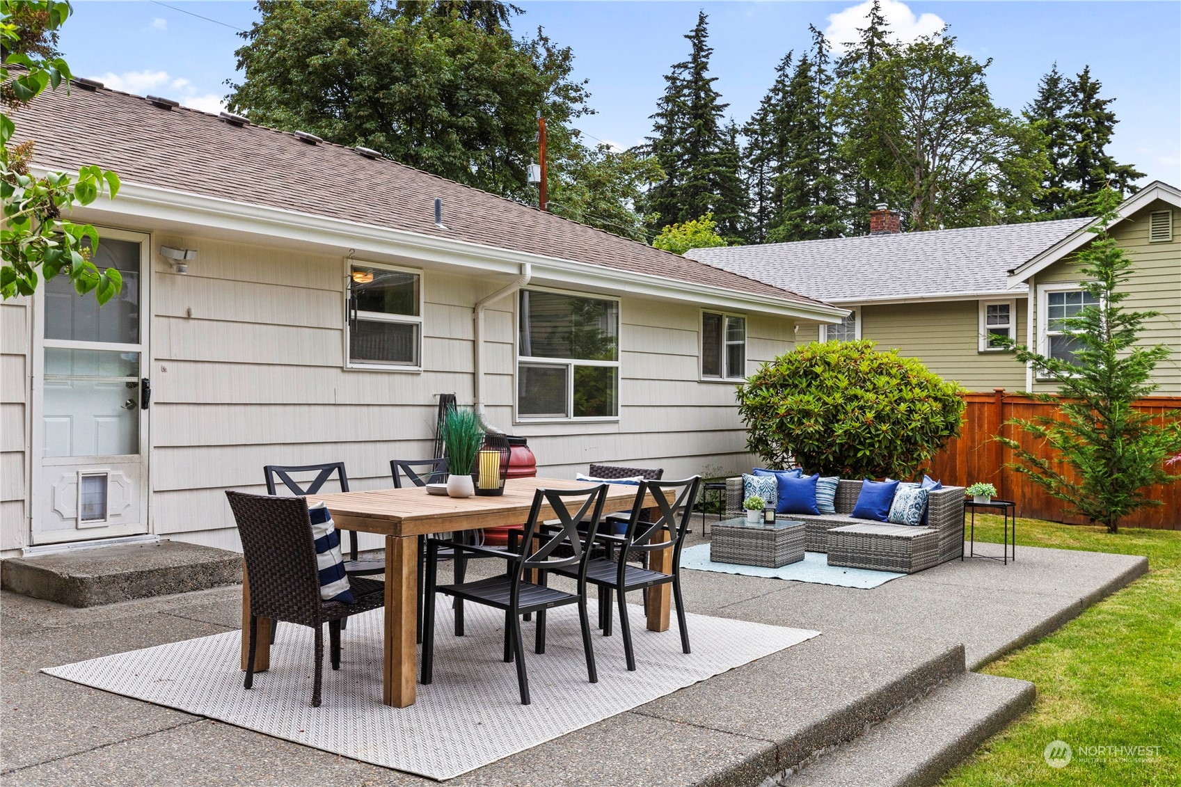 19526 Fremont Avenue N