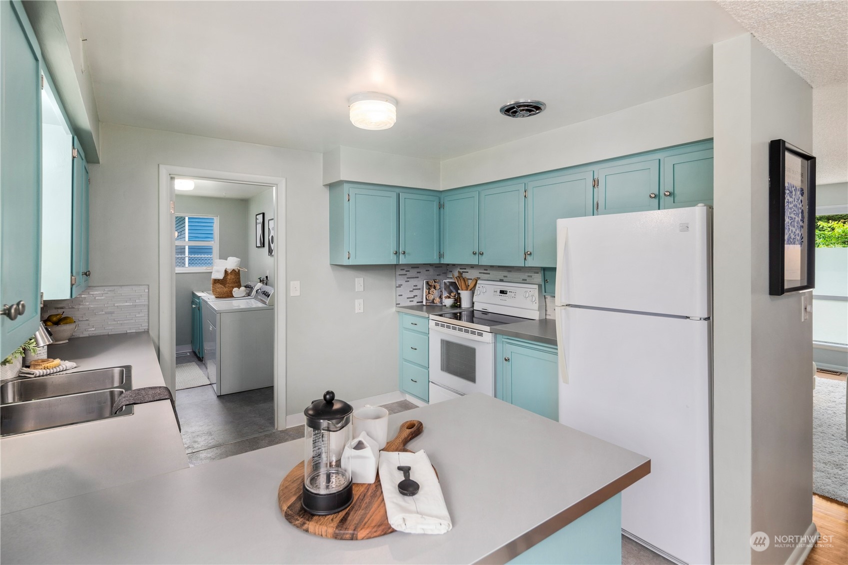 19526 Fremont Avenue N