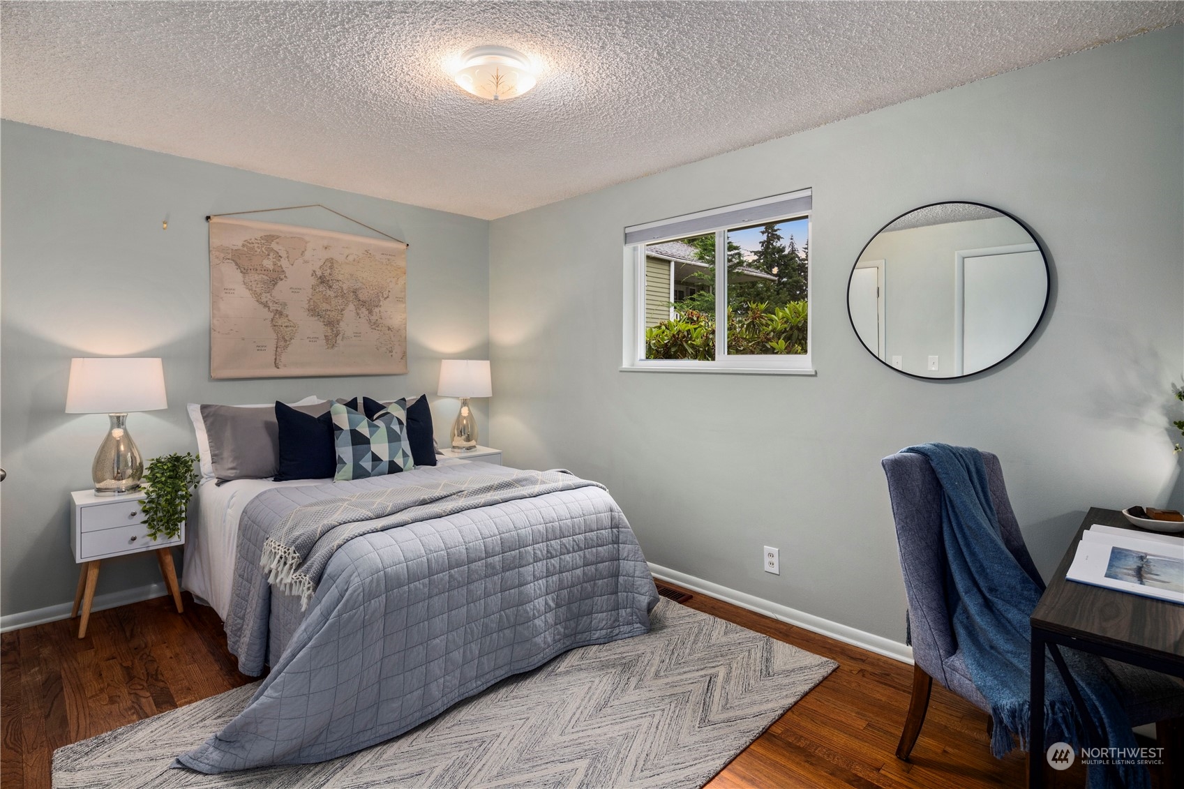 19526 Fremont Avenue N